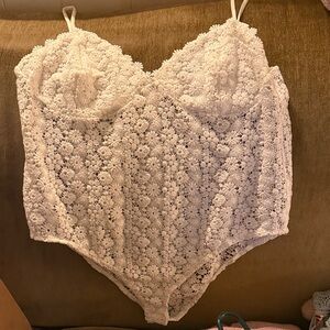 H&M White Floral Crochet Bodysuit with Spaghetti Straps